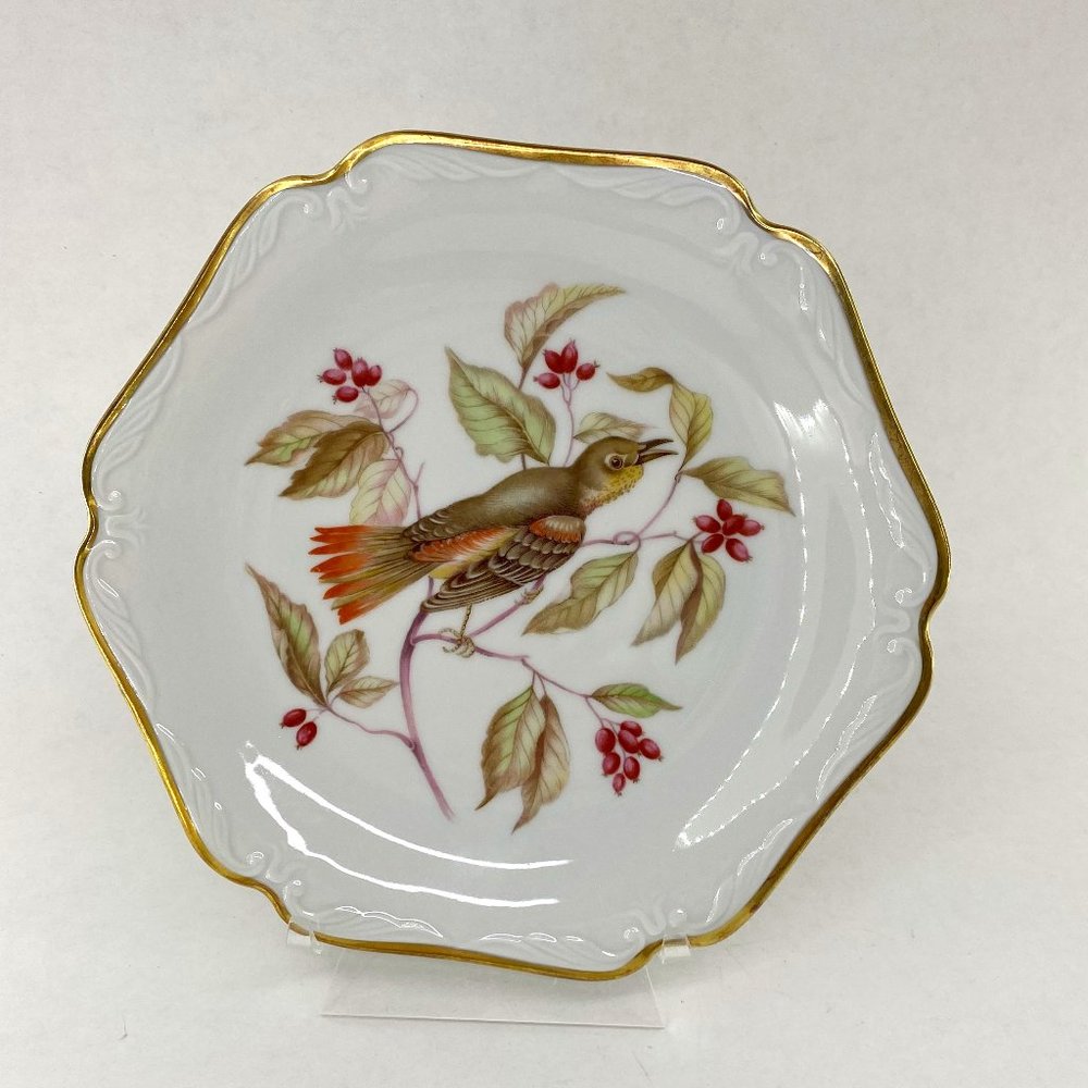 Mitterteich Bavaria Germany Bird with Berry Branches 6-Sided Gold Trim Plate 019